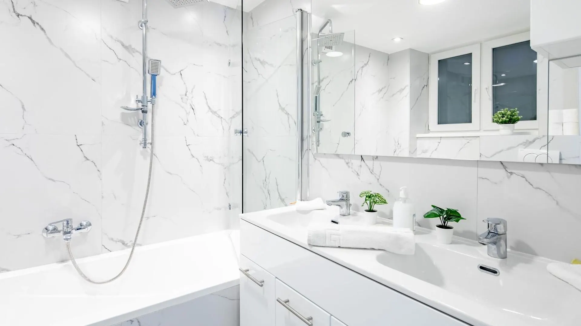 Apartment Very Central - Easy Access Budapest