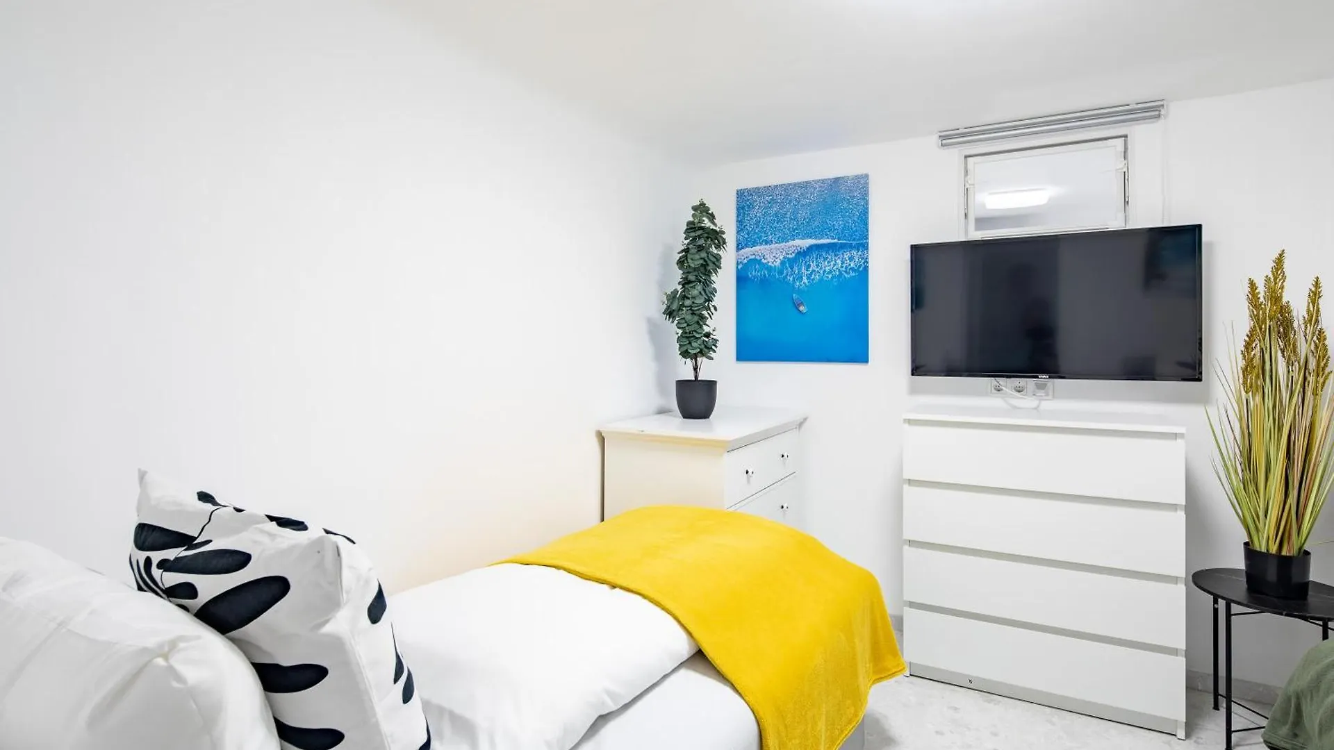 Very Central - Easy Access Budapest Apartment